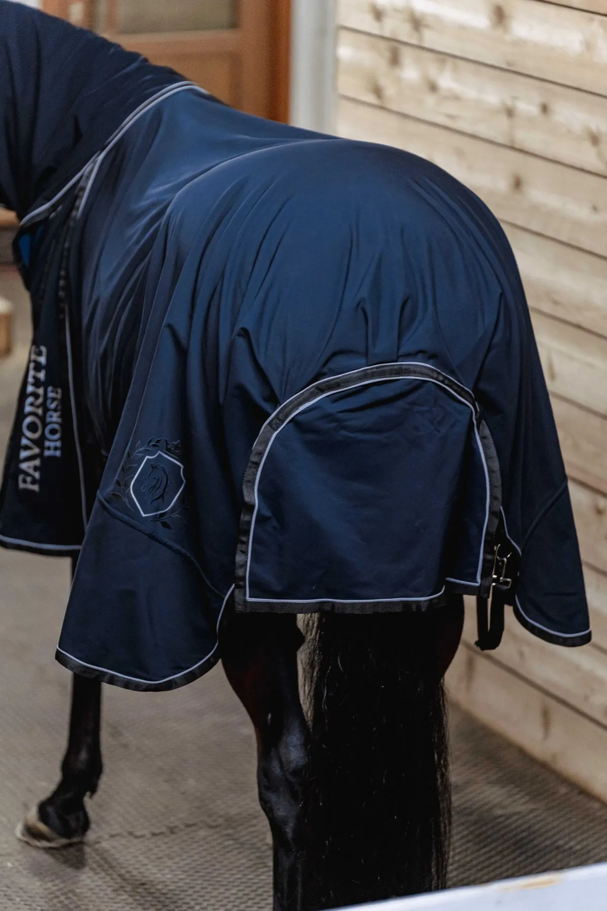 Попона дождевая FAVORITE HORSE R-Protection (синяя, 145)