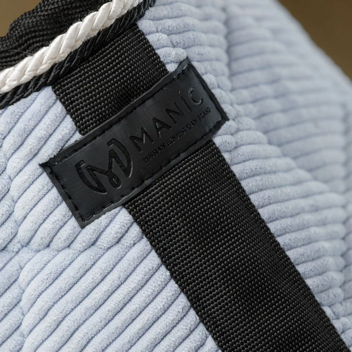 Вальтрап Manic Velveten, Голубой конкурный