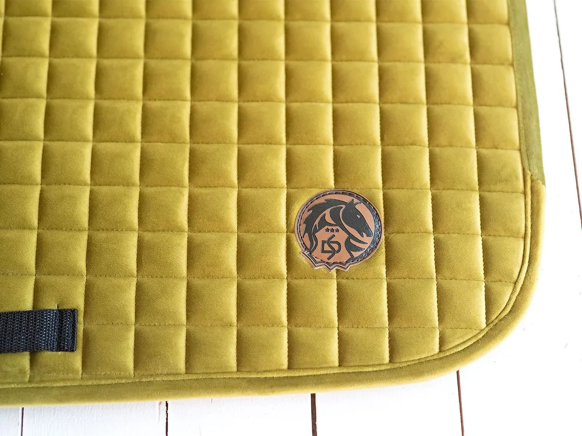 Вальтрап  выездковый велюровый золотисто-оливковый