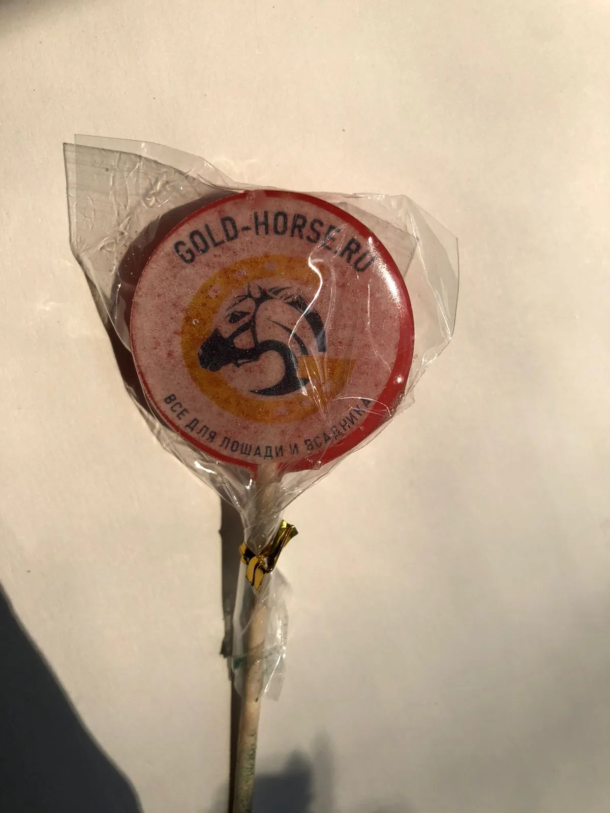 Леденцы на палочке GOLD HORSE