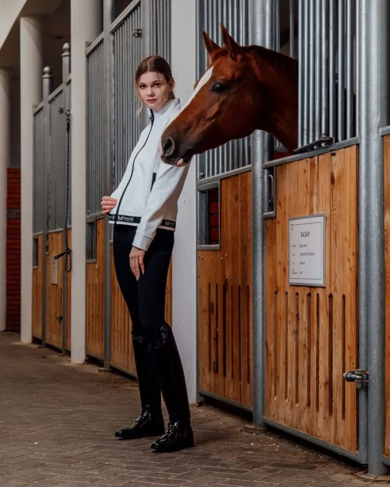 Ветровка женская SPORT EDITION, Белая, размер 48