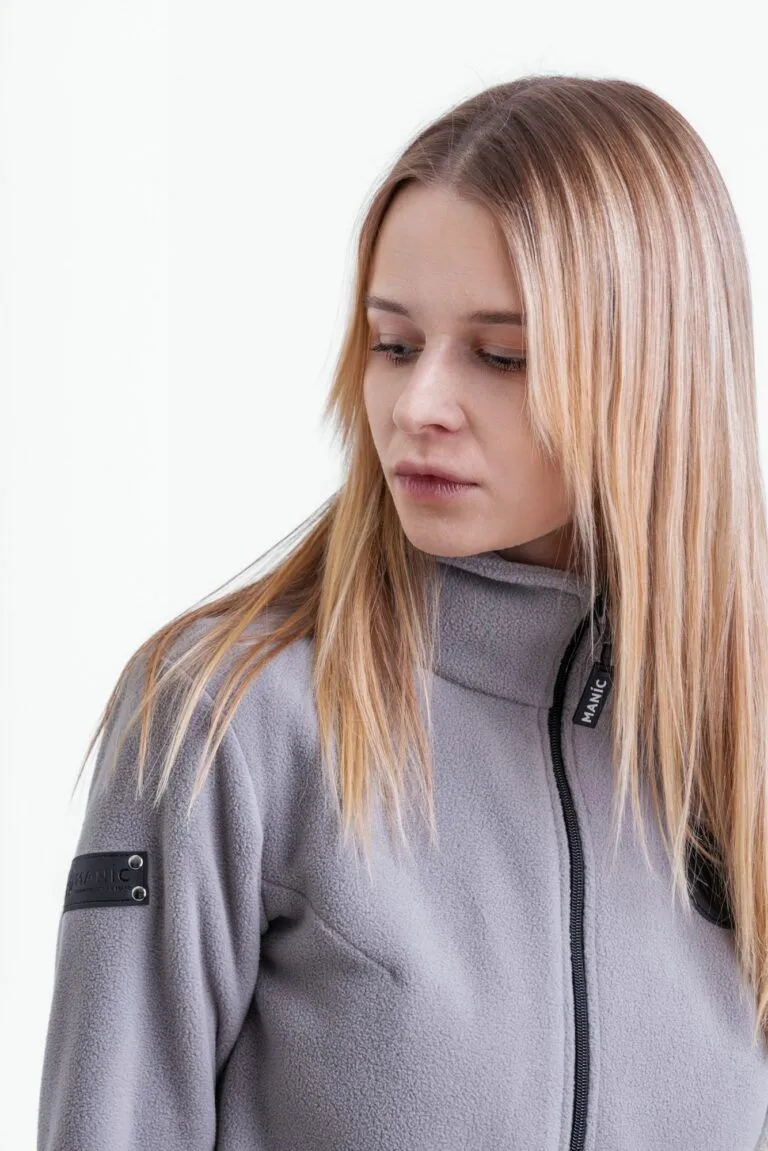 Кофта флисовая женская Manic Skin Logo, Серая, размер 50