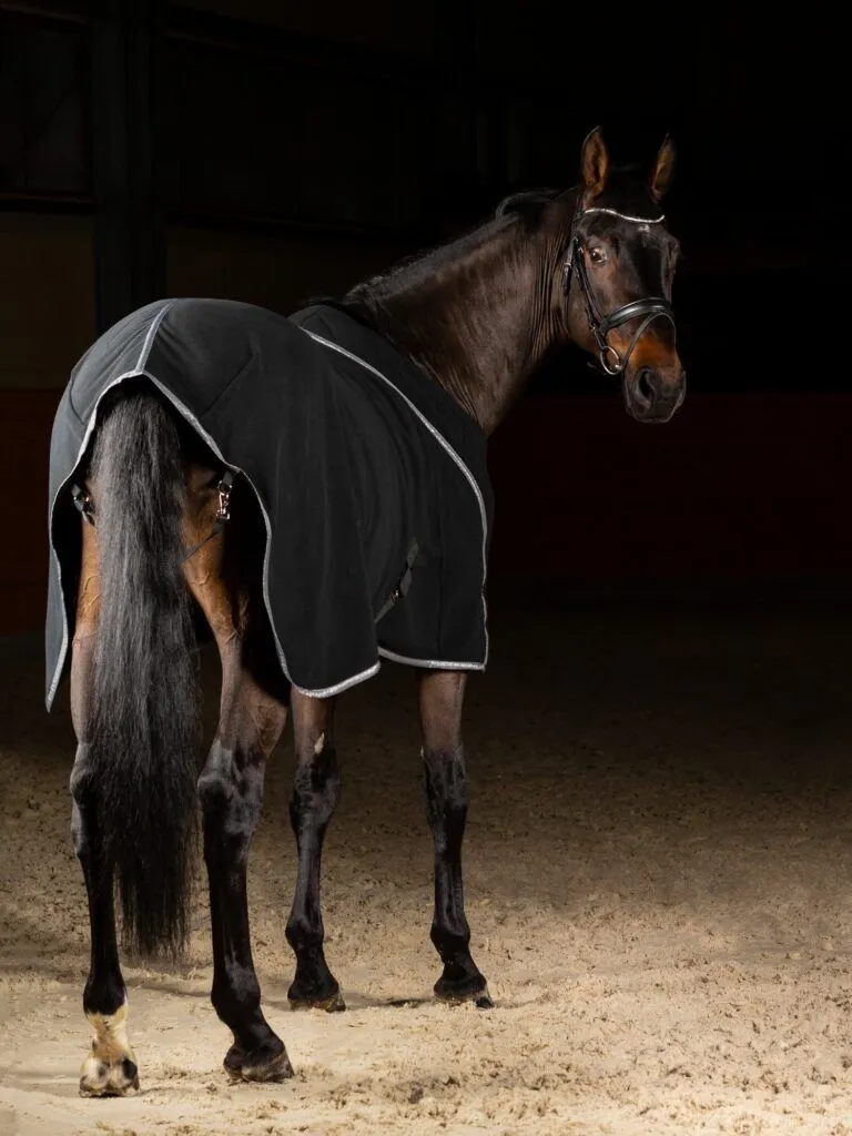 Попона флисовая Skin Logo, Черная, размер 145