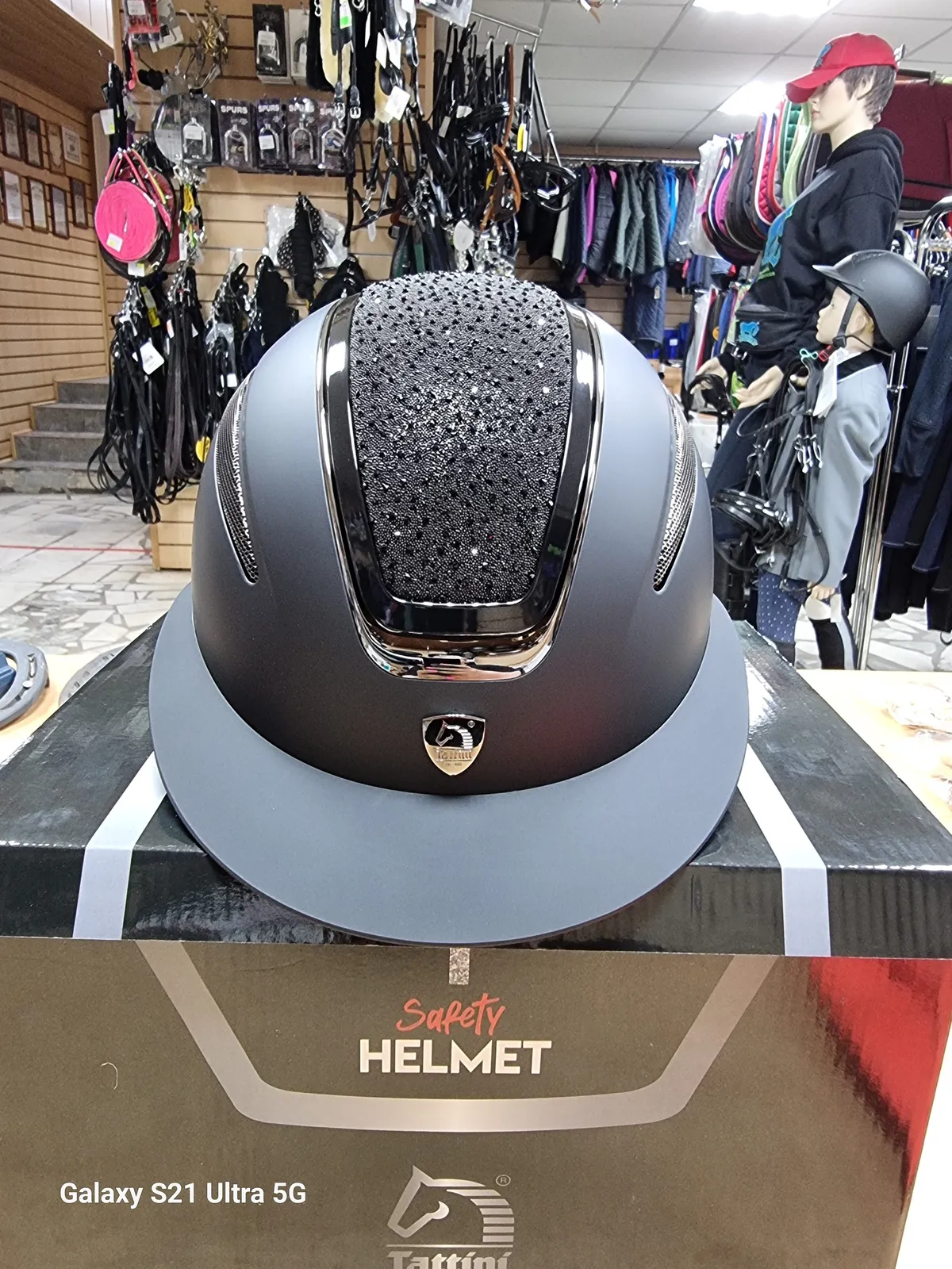 Шлем CASSIOPEA широкий козырек 